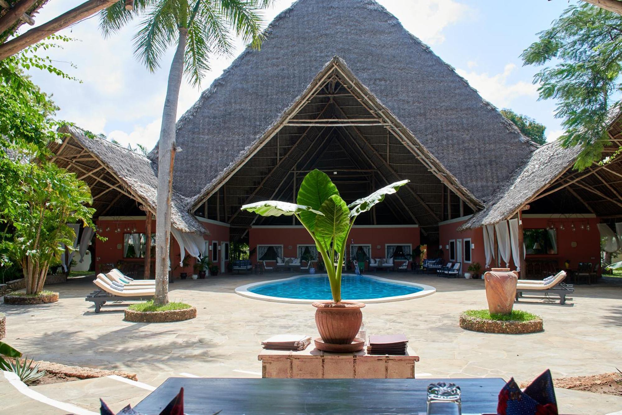 Saffron Garden Malindi Hotel ภายนอก รูปภาพ